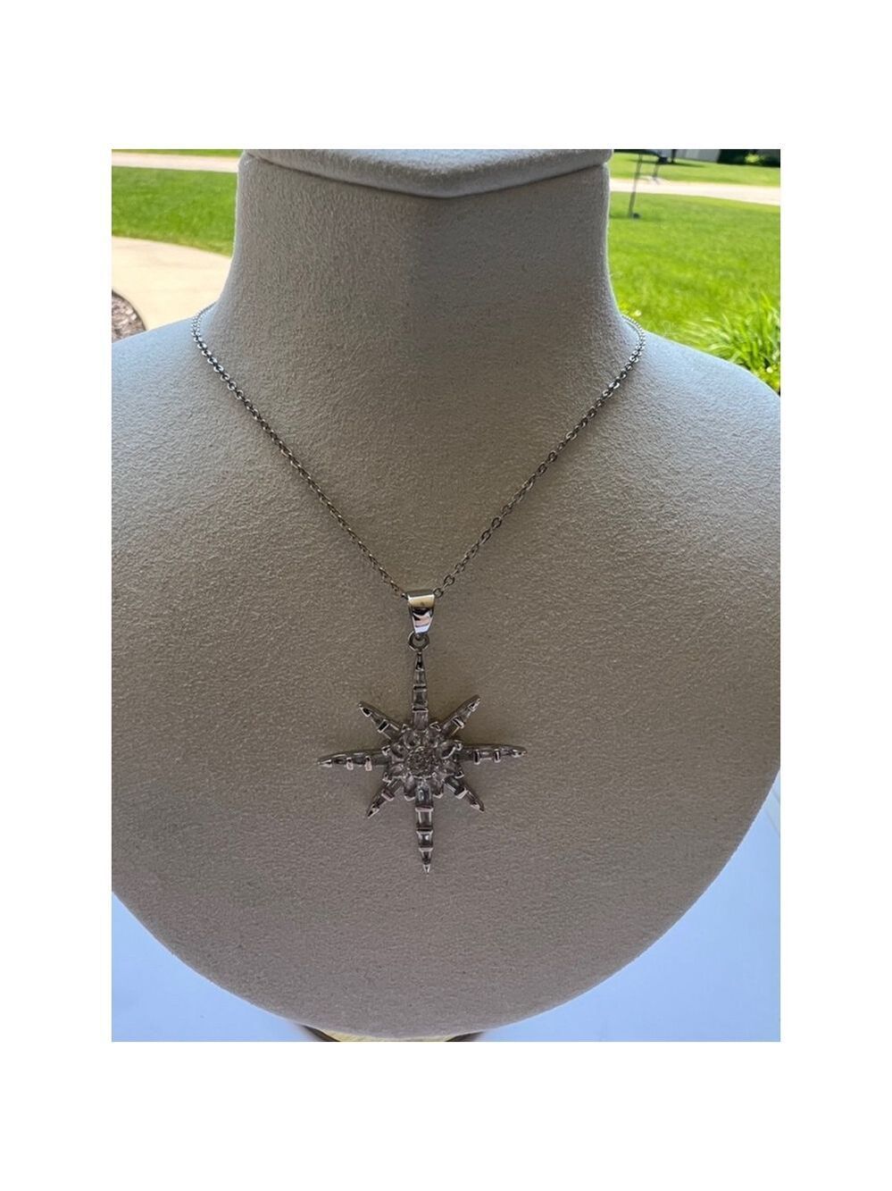 Women's Unbranded Silver Star Pendant Necklace 22in